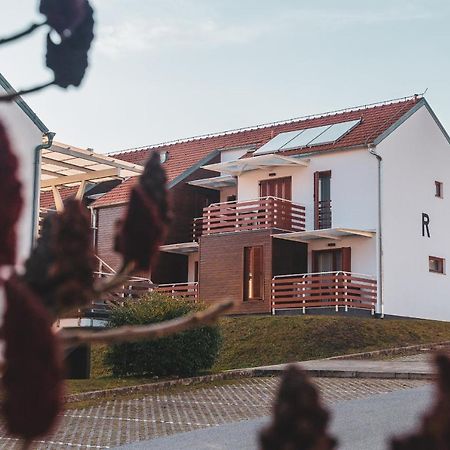 St. Martin'S Apartments Grkavescak Exterior foto