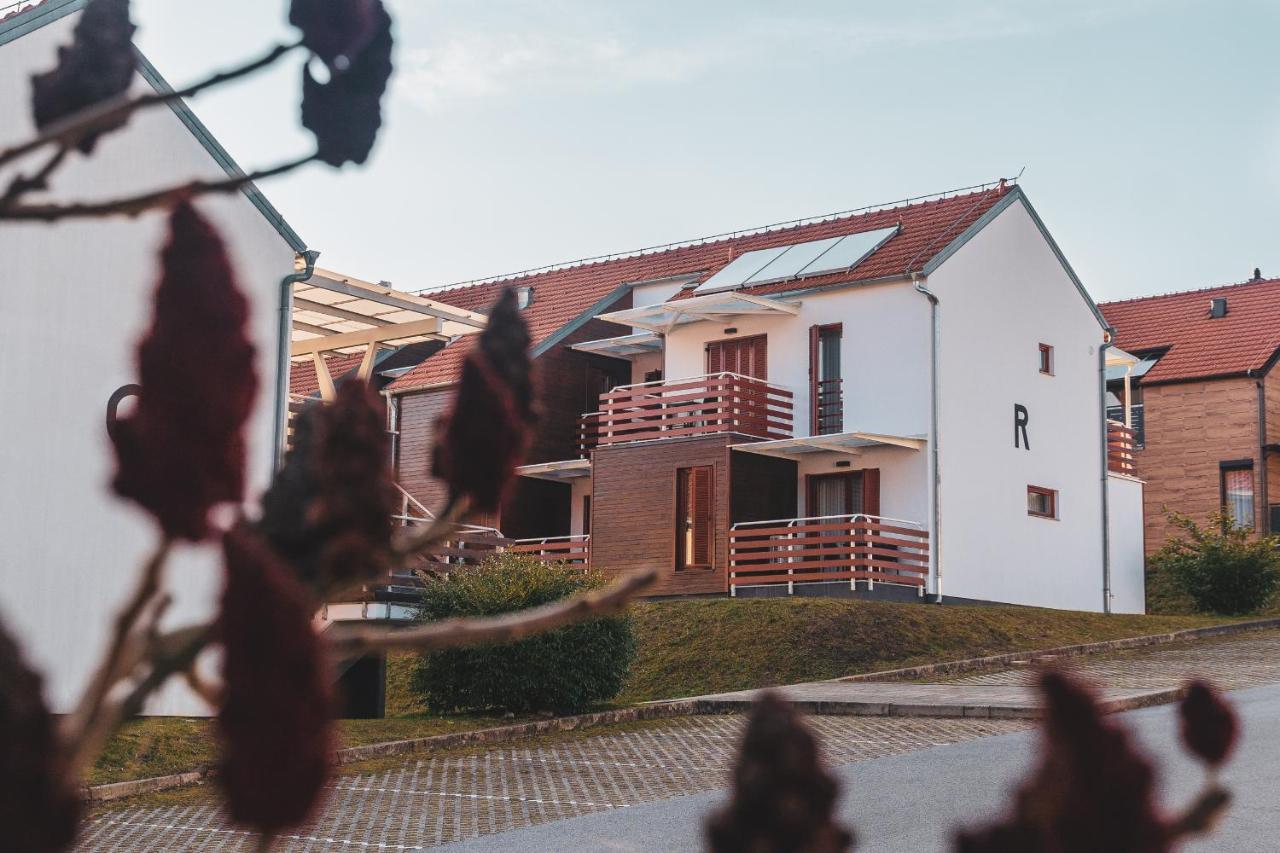 St. Martin'S Apartments Grkavescak Exterior foto